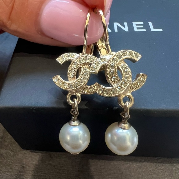 Chanel CC Crystal and Pearl Drop Earrings - Picture 6 of 9